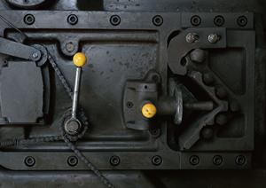 軽量化と簡単組み立てが可能なローリングタワー