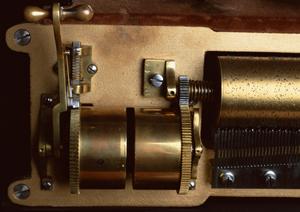 この会社のレーザー加工機は高性能です